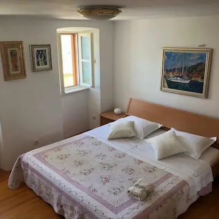 Attic * Korčula